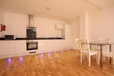 2 bed flat, Falconars House, Newcastle Upon Tyne, Newcastle, NE15AR - Image 3